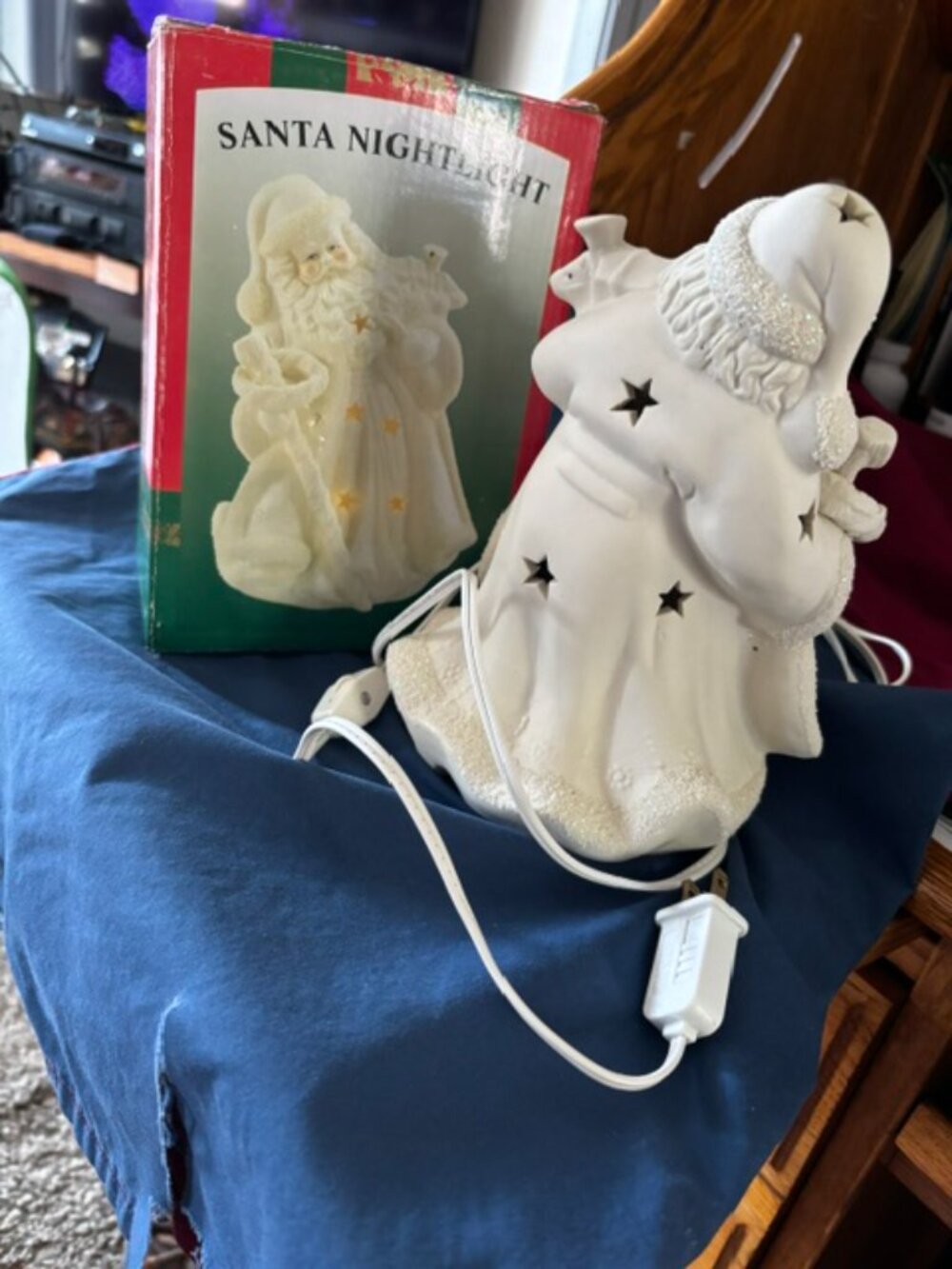Santa Nightlight - Picture 2 of 2